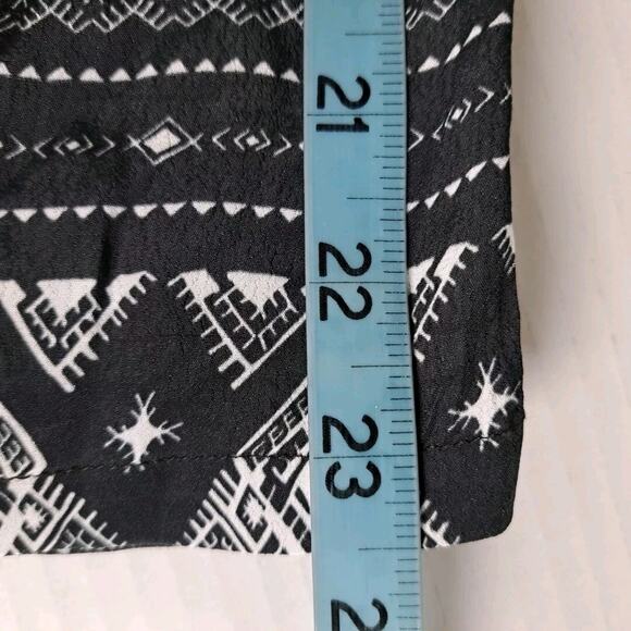 NWT Shana Wide Leg Capri Pants Womens Small Black Tropical Silky Pull On Resort - Picture 14 of 16